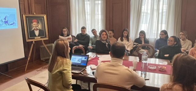 ОДРЖАНА 17. ТРИБИНА ВУКОВЕ ЗАДУЖБИНЕ ОДРЖАНА 17. ТРИБИНА ВУКОВЕ ЗАДУЖБИНЕ